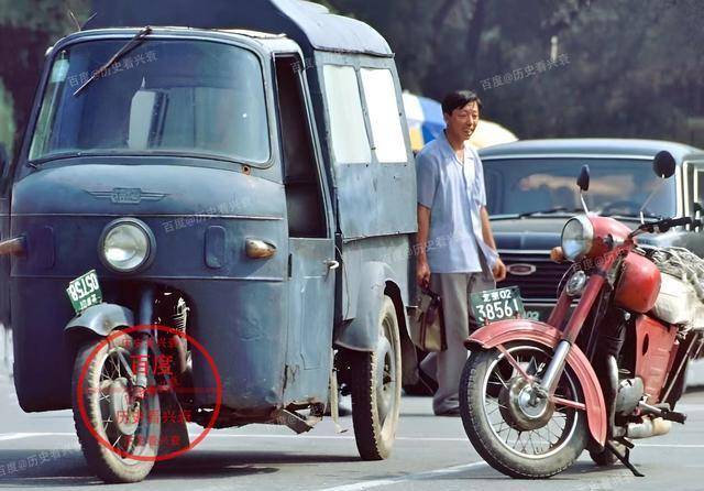 80年代在苏州拍摄的照片,苏州被称为东方的威尼斯,城内河流纵横,人们