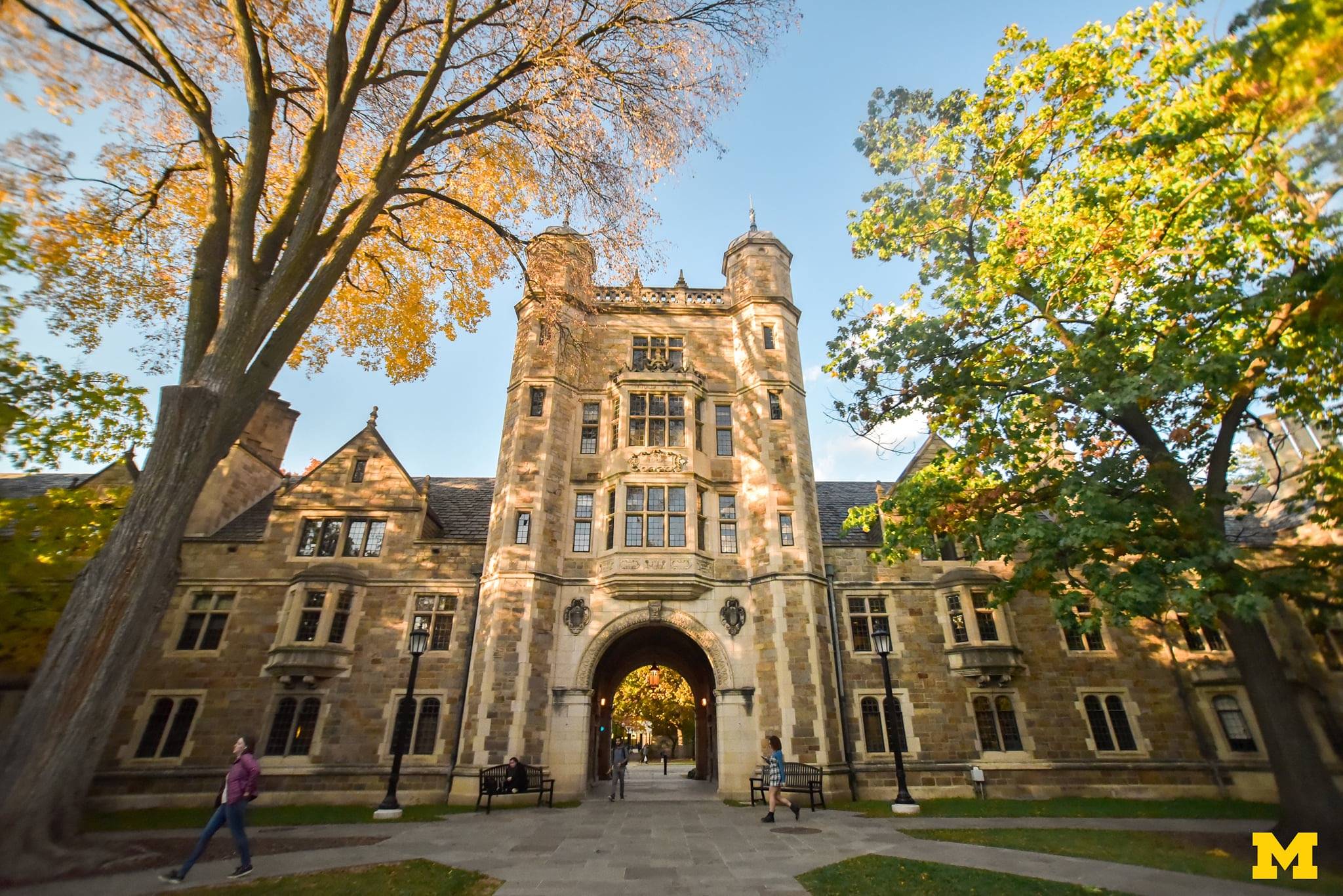 美本案例|没有sat,同样拿下密歇根大学安娜堡分校本科录取offer!_奥弗