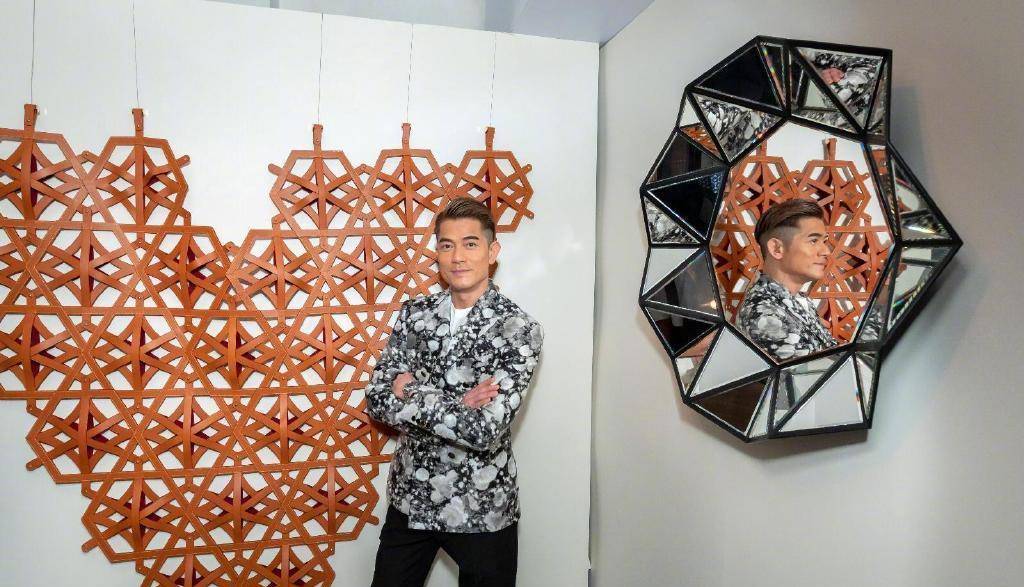 54岁郭富城焕然一新!