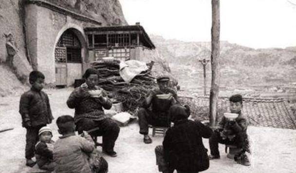 警方的安排下,丁兴来与其旗下的所有信徒据点都被捣毁,道德金门被取缔