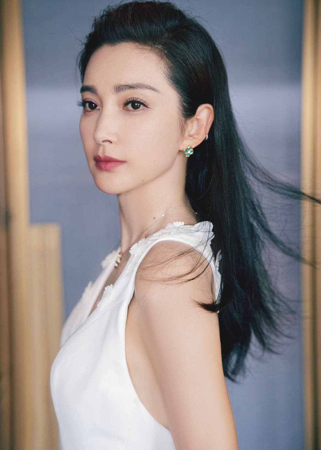 李冰冰新写真照,化一抹纯白为裙,美若天仙,气质绝了_留言_大气_首饰