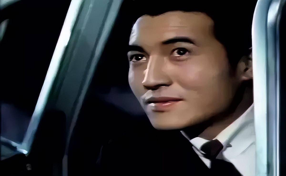 他欺辱舒淇,甩发妻娶新欢,晚年患病无药治,女儿拒绝出席葬礼_柯俊雄