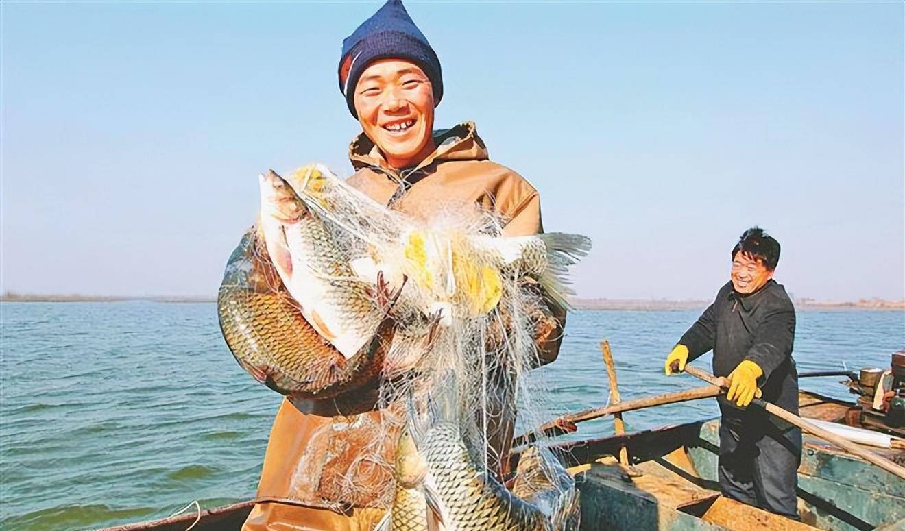 東海道人書 茶掛 （林籟俄驚六月秋 松濤忽捲三更両）（東海道