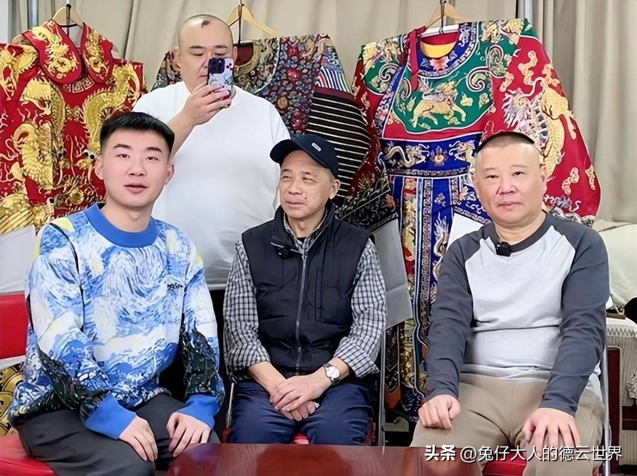 郭德纲带着陶阳全国巡演,相声,京剧一样不落,老郭真是闲不住_演出