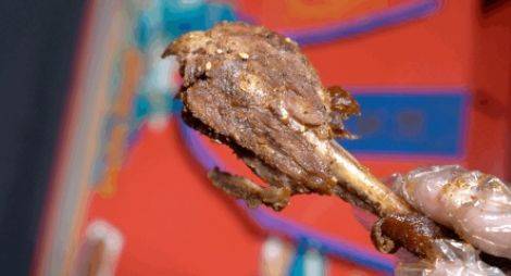 百年京味,一口沦陷 -一份奢华版北京烤鸭礼盒,包含脆皮鸭肉 秘制