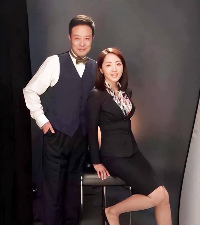 电视主持人杨丹和丈夫丁克15年愁坏婆婆,40岁高龄产女全家乐开怀