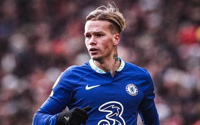 厄德高需要注意纵向的空间_球员_挪威队_球星