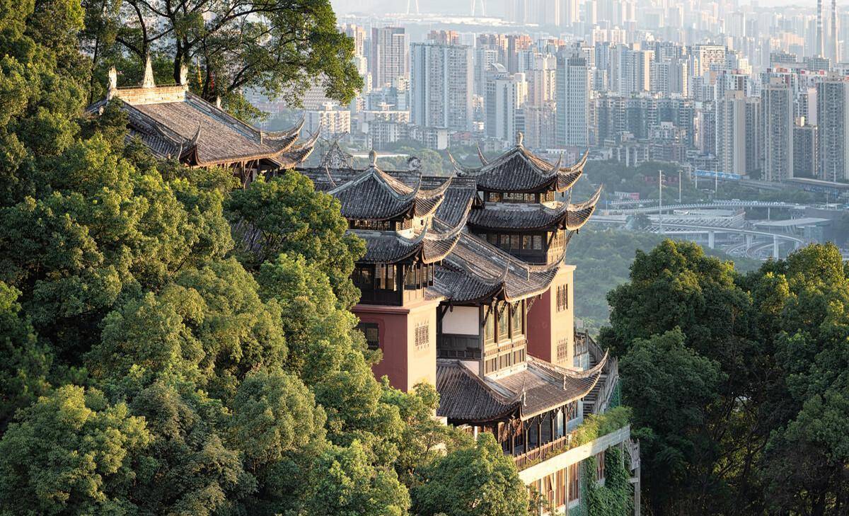 老君洞紅巖革命紀念館紅巖革命紀念館位於重慶市大渡口區,是一座以