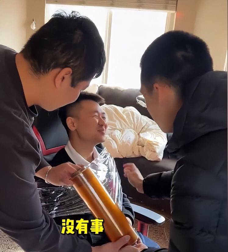 东北酱在洛杉矶:靠和小助理比唱歌走红,鲜少露脸只因长相磕碜?