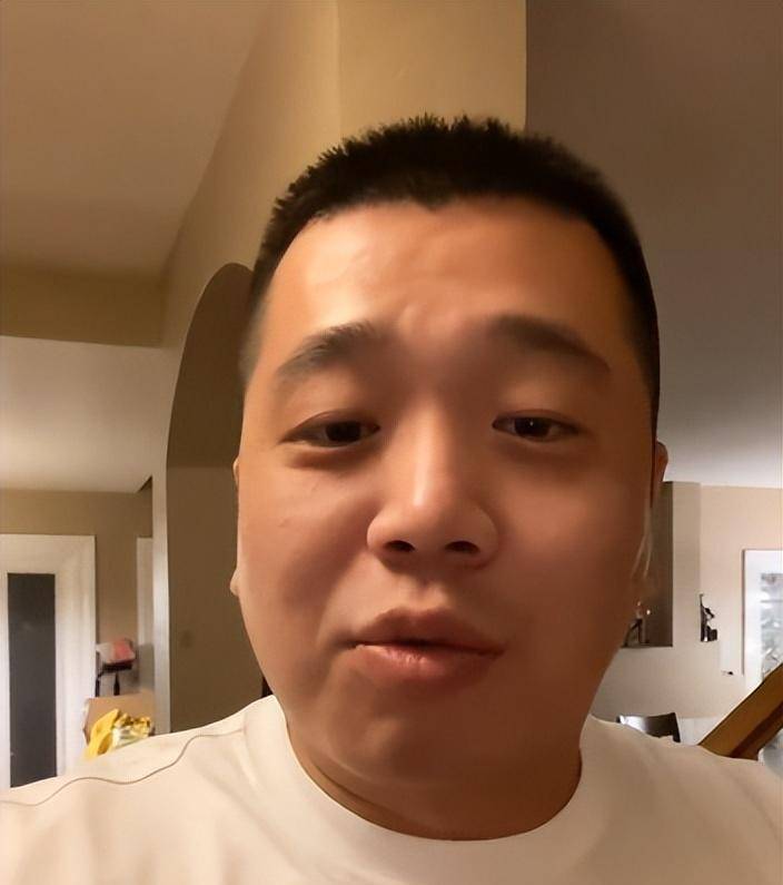 洛杉矶东北酱:和助理唱歌走红,却因为长得丑很少露脸?_文化_视频_社会
