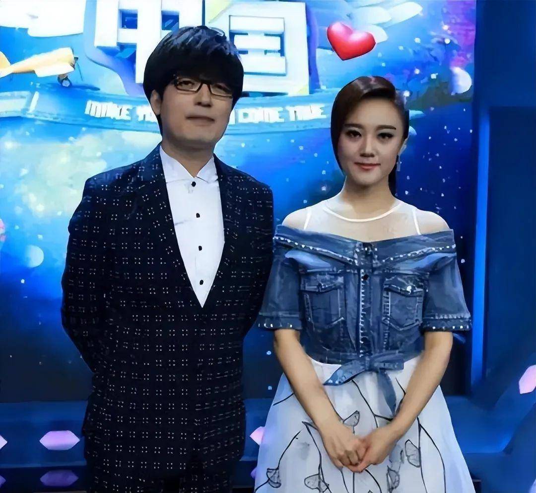 2008年的时候,两个拥有音乐梦想的人来到了北京,去参加星光大道.
