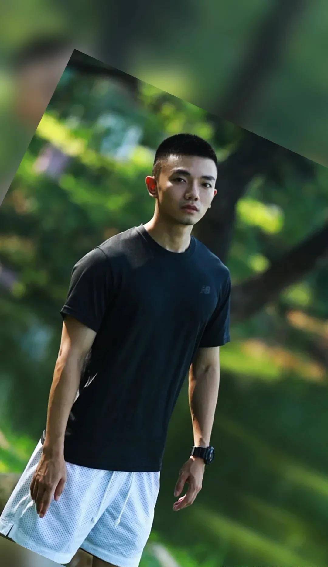 第一次看雪的男孩,他说:雪比想象中要轻_男生_控制_帅哥