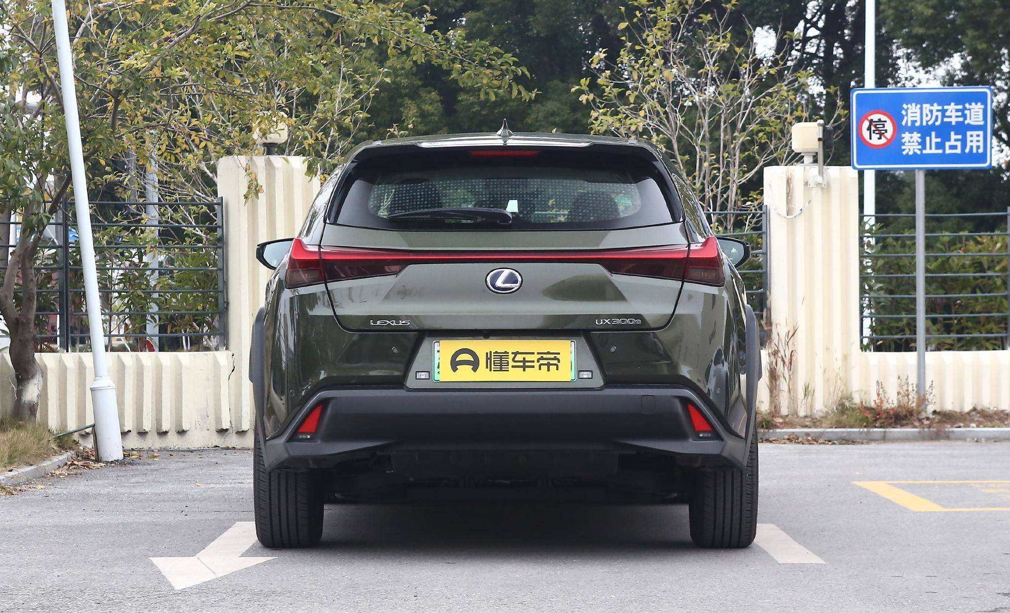 日系豪华新能源车型,纯电雷克萨斯ux,市场售价36.