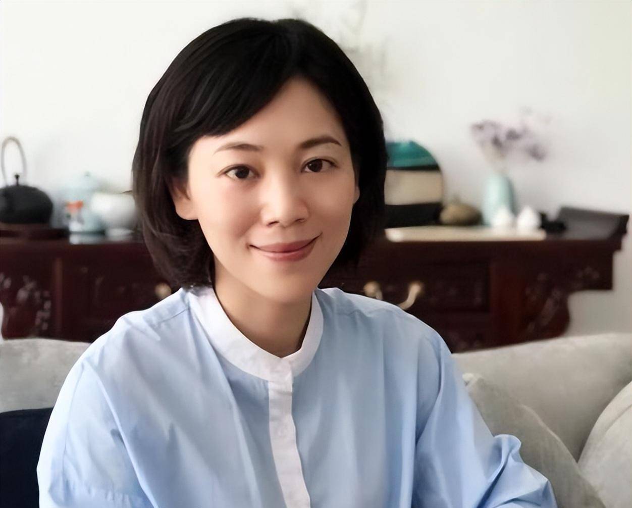 主持人劳春燕:怀孕还坚持工作,跟丈夫分居多年,她过得幸福吗_生活