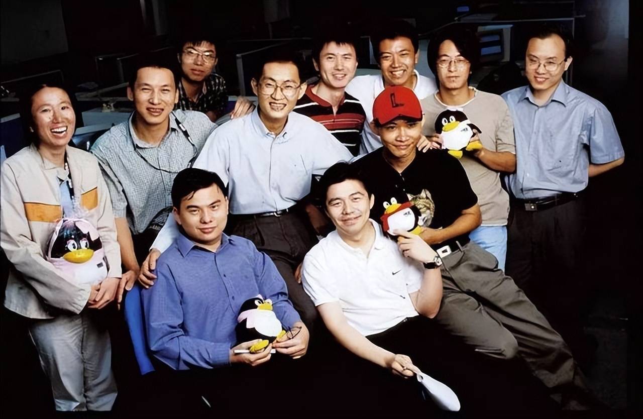 大学同学毕业后一起创业,如今一个成深圳首富,一个成东莞首富_马化腾