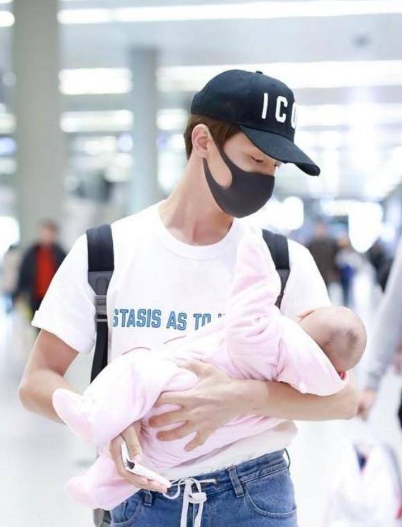 曝三位"代孕生子"男星,二字男顶流引猜疑,c姓m姓艺人呼之欲出_王源_肖