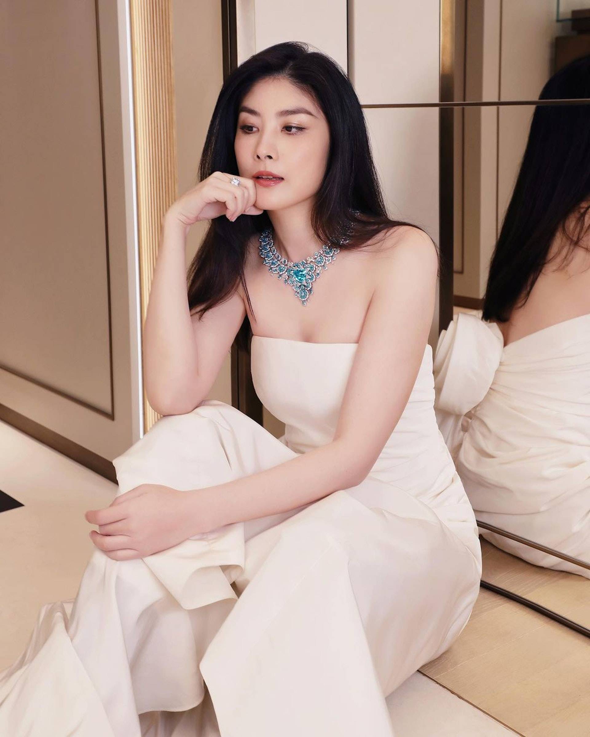 原创陈慧琳首谈事故受伤细节,脸部清晰可见y形疤痕,双眼变得不对称