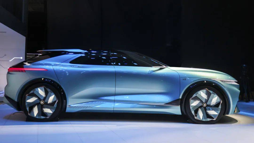 i-cozy是岚图继i-land,i-free之后推出的第三款