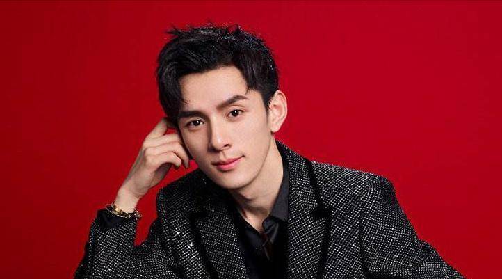 李佳琦金靖合体出镜,全程笑点不断,网友:在一起_都会_公司_时候