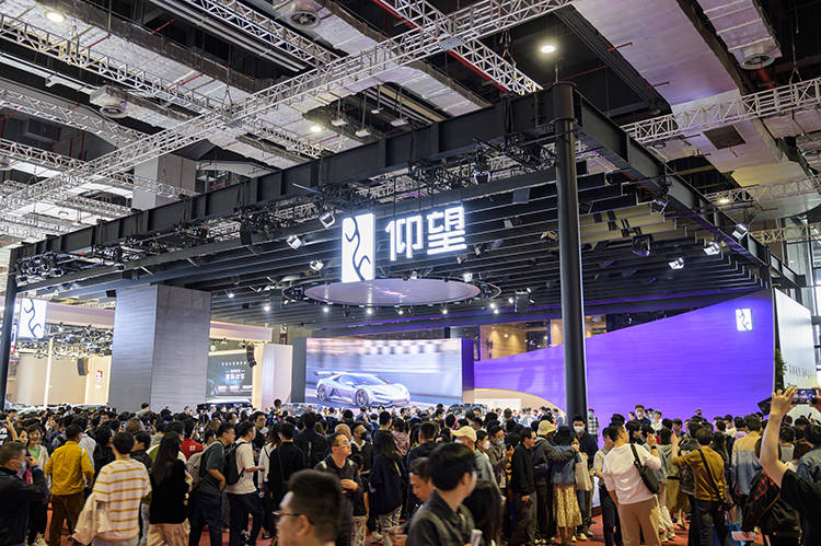 从上海车展看行业变化:电动化、智能化成车展主流,2023或成拐点_搜狐汽车_搜狐网