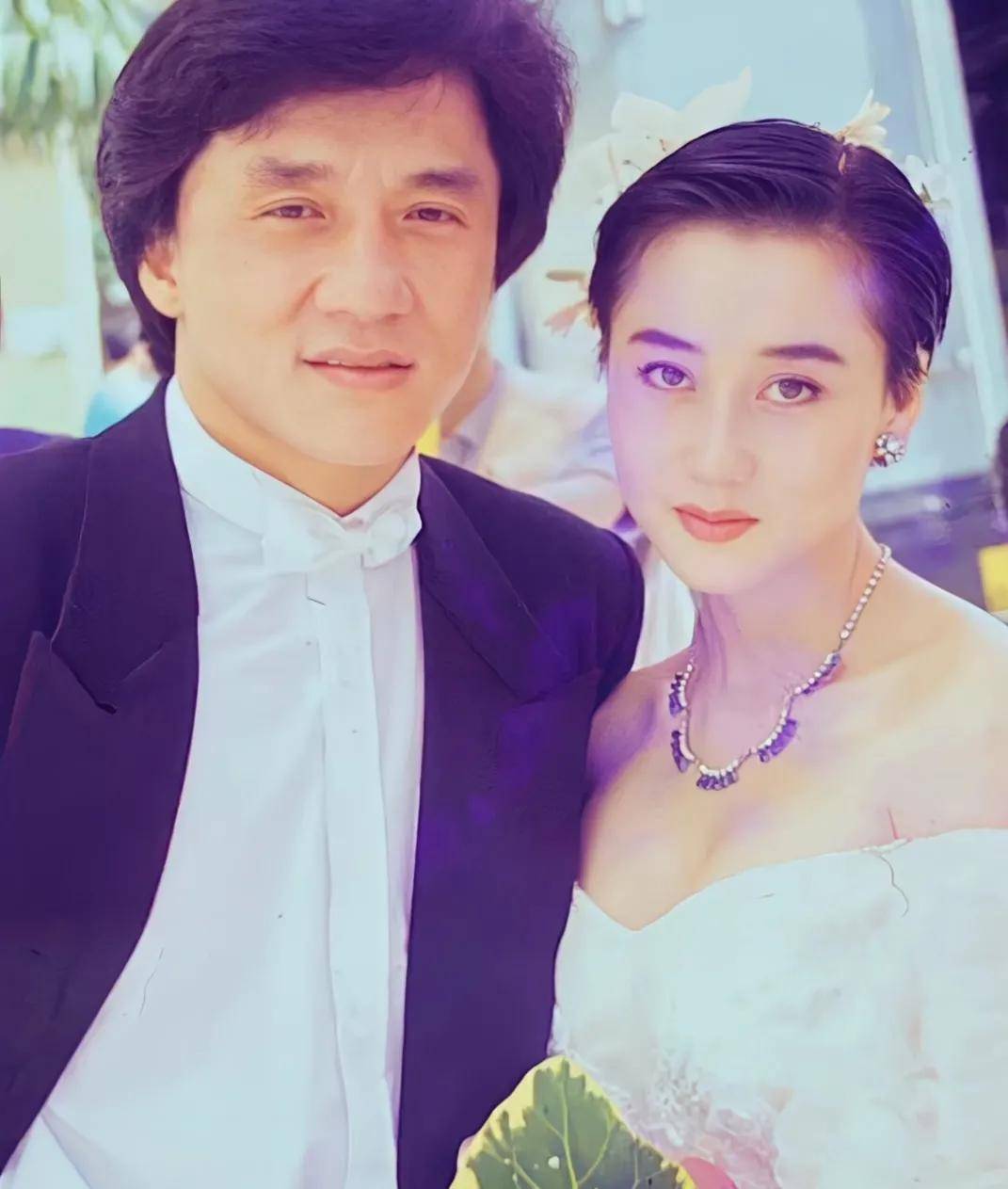 成龙对利智一见钟情,差点成赌王五太,最后为何选择嫁给李连杰?