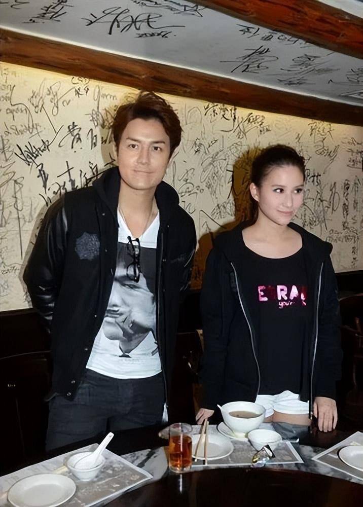 和相恋4年的吴克群,或者游戏玩家杰里米,再看看何超莲的前男友,他是不