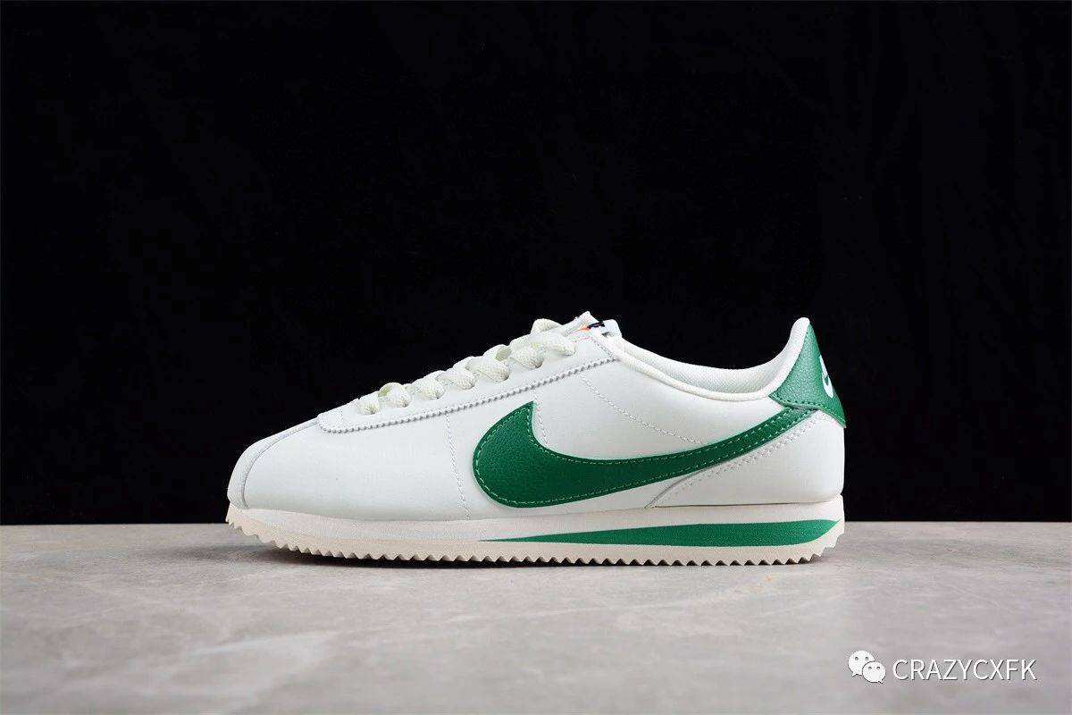 耐克阿甘 nike cortez gorge green 元年复古白绿慢跑鞋_皮革_细节