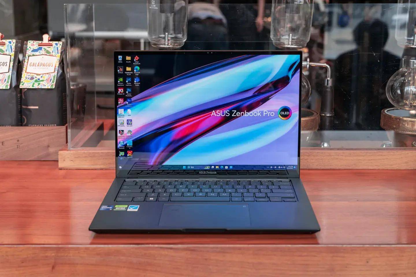 顶级 OLED 屏幕 + 虚拟旋钮的高能轻薄创作本:华硕灵耀 Pro 14 测评