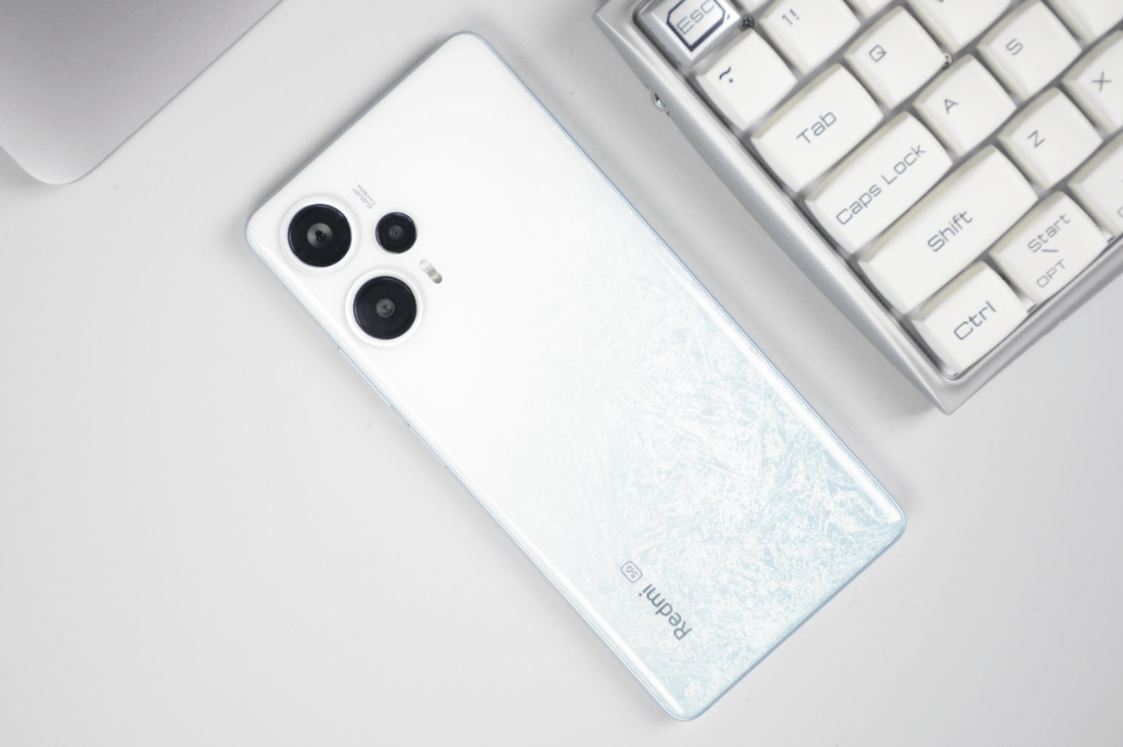 原创
            小米急眼了！高配新机重回2299元，12GB+512GB+67W+OIS光学防抖4