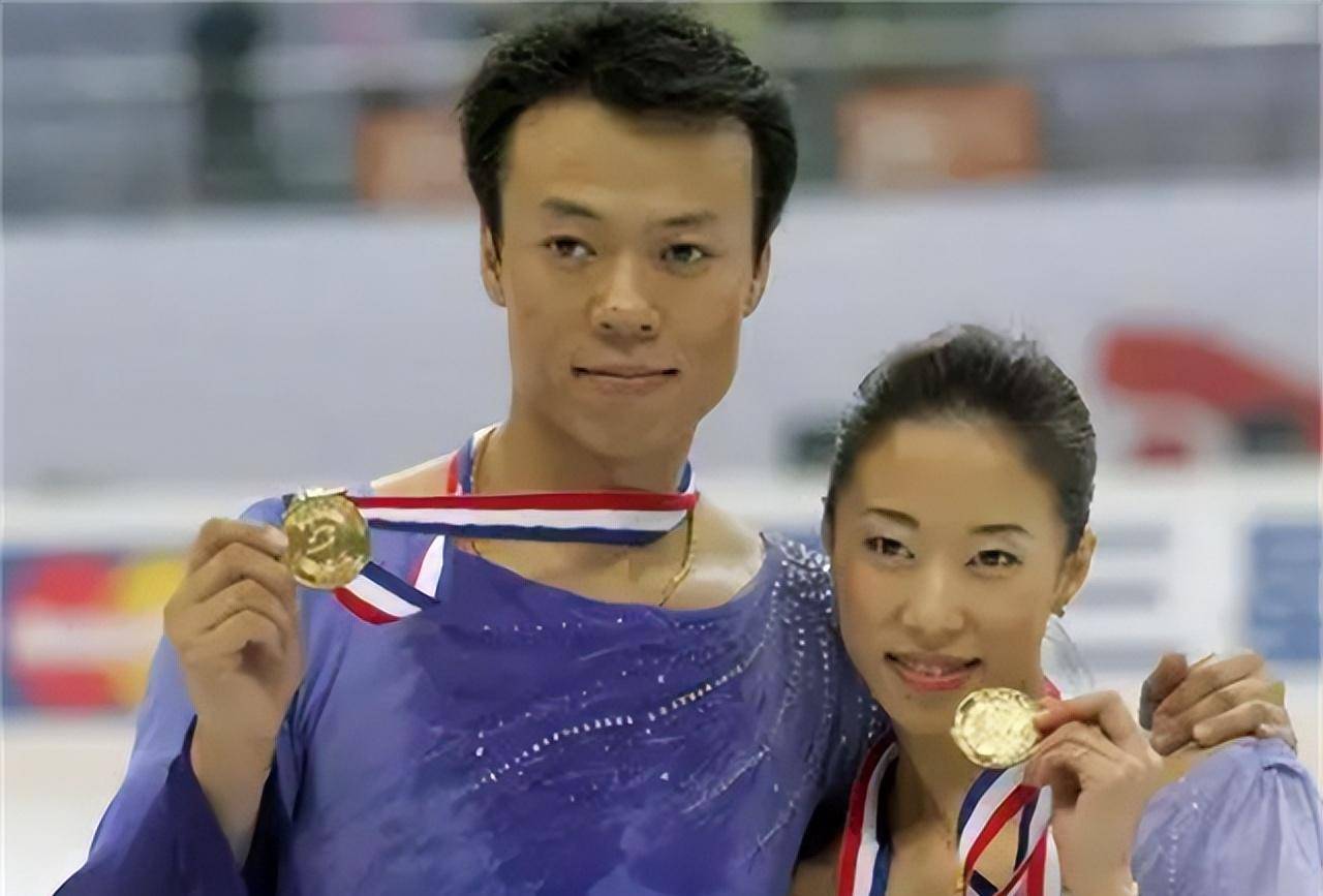 我们花样滑冰冠军夫妇的现状:赵宏博头发花白,44岁申雪美如少女_训练