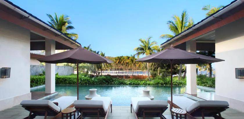 海南三亚鹿回头度假酒店:享受奢华与自然的完美融合_住宿_客房_设施