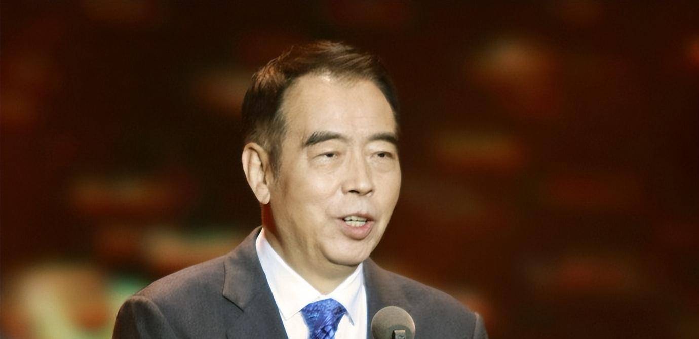 一个热搜,扯下了陈红最后一丝"体面"_陈凯歌_陈飞宇_洪晃