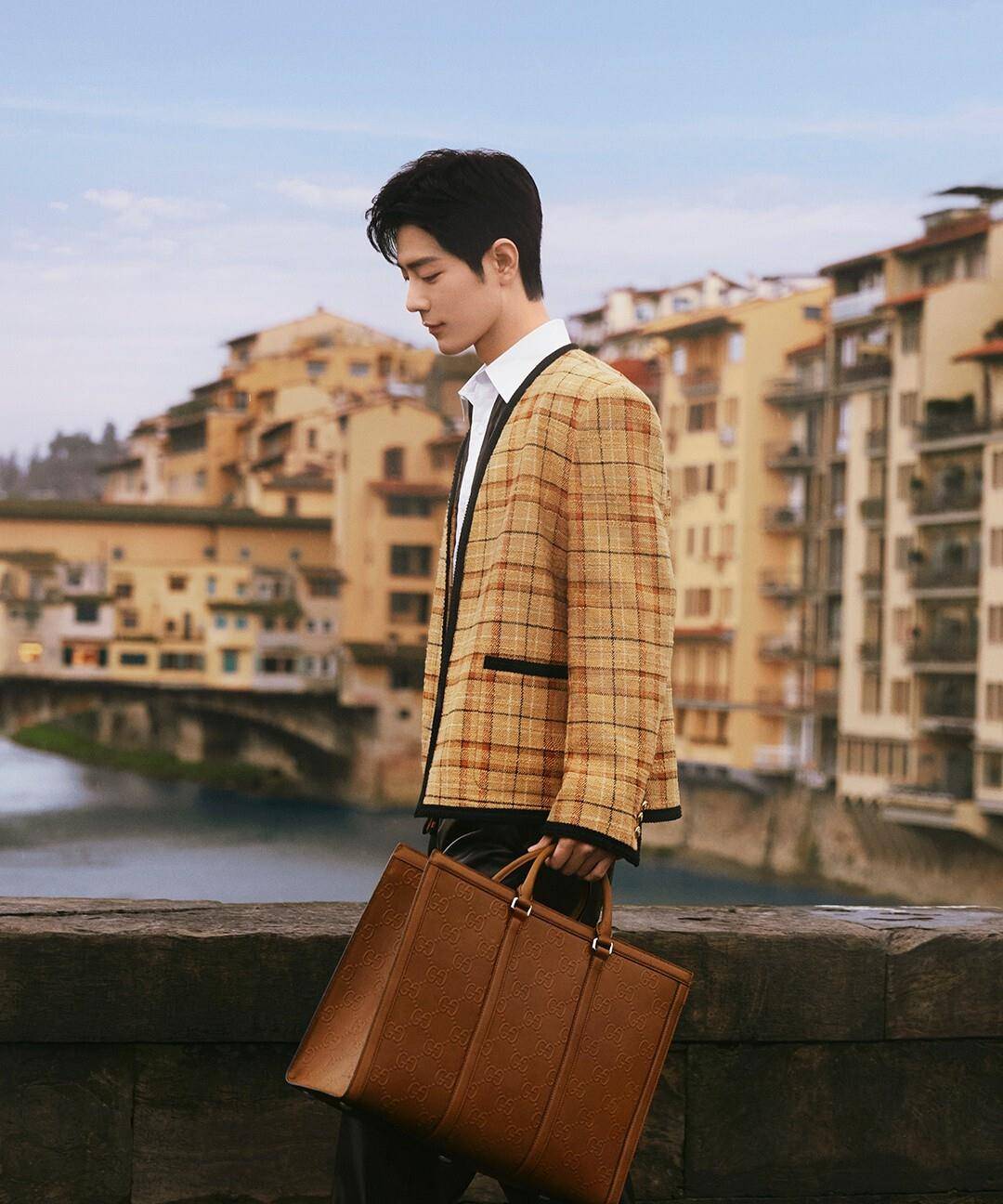 肖战的两块巨型蛋糕把对手吓了一跳,网友:这是吓唬对手的牌吗?