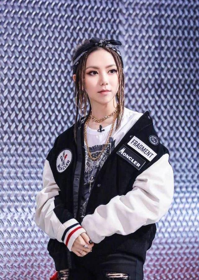 《黑怕女孩》导师曝光:王嘉尔,邓紫棋,马思唯,万妮达,曾轶可_说唱