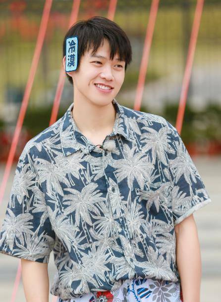 1位成综艺咖,2位小爆,4位大火_魏大勋_发展_陈学冬