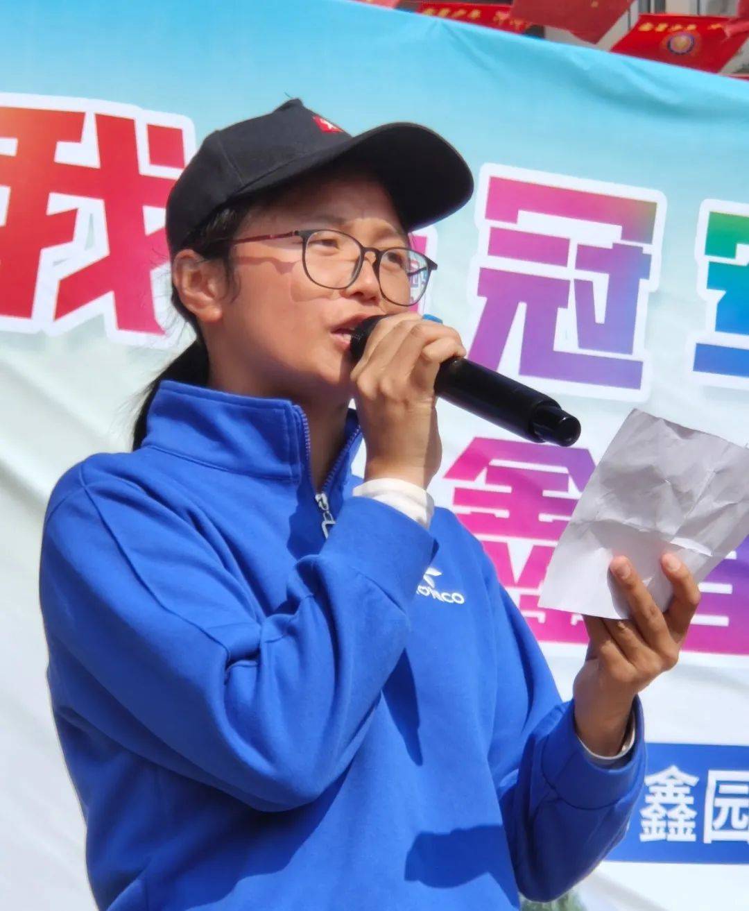 开幕式全国武术冠军赵晨晨带来了精彩武术表演,秦淮区文化和旅游局副