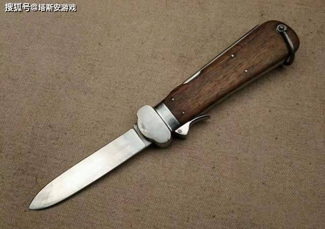 每个人还会配备一把额外的生存匕首,多数装备的都是m1941式伞兵折叠刀