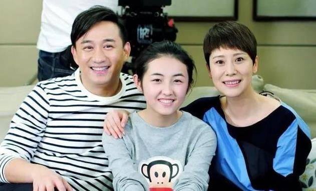 黄磊人设崩塌?被爆与张子枫睡过,有不正当联系_谣言_公司_内容