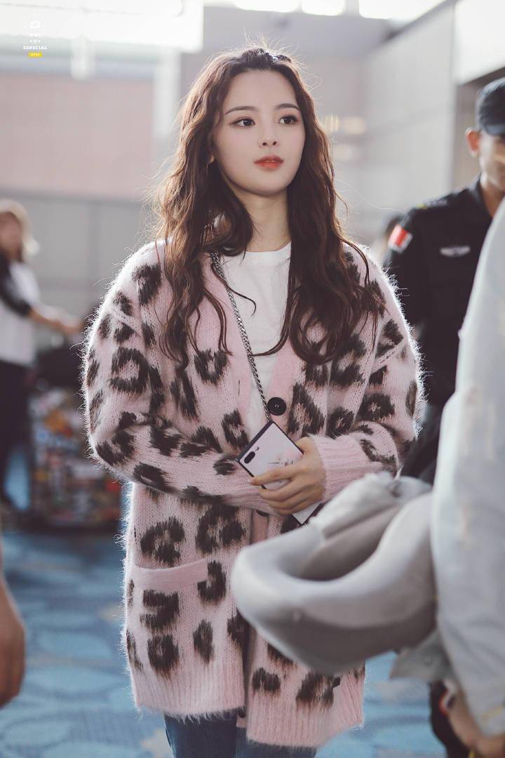 杨超越谴责:恶意剪辑侵权行为,网友表示大力支持!_网络_用户_节目