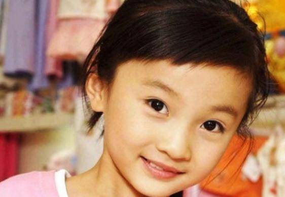 同为谋女郎,林妙可在国内无戏可拍,最土的魏敏芝在国外当导演_表演