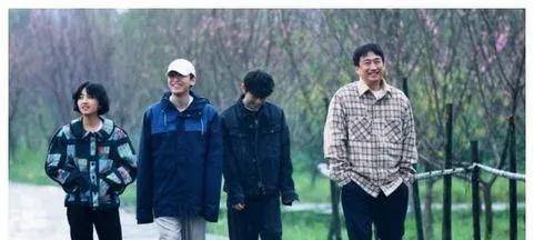《向往的生活》彻底摆烂？没有吵闹嘉宾，才是真正“向往的生活”(向こうからやってくる)