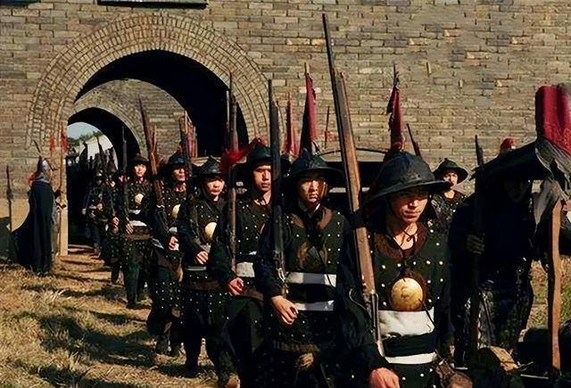 大明軍為何被八旗軍擊潰？看看明朝的軍事制度你就知道了