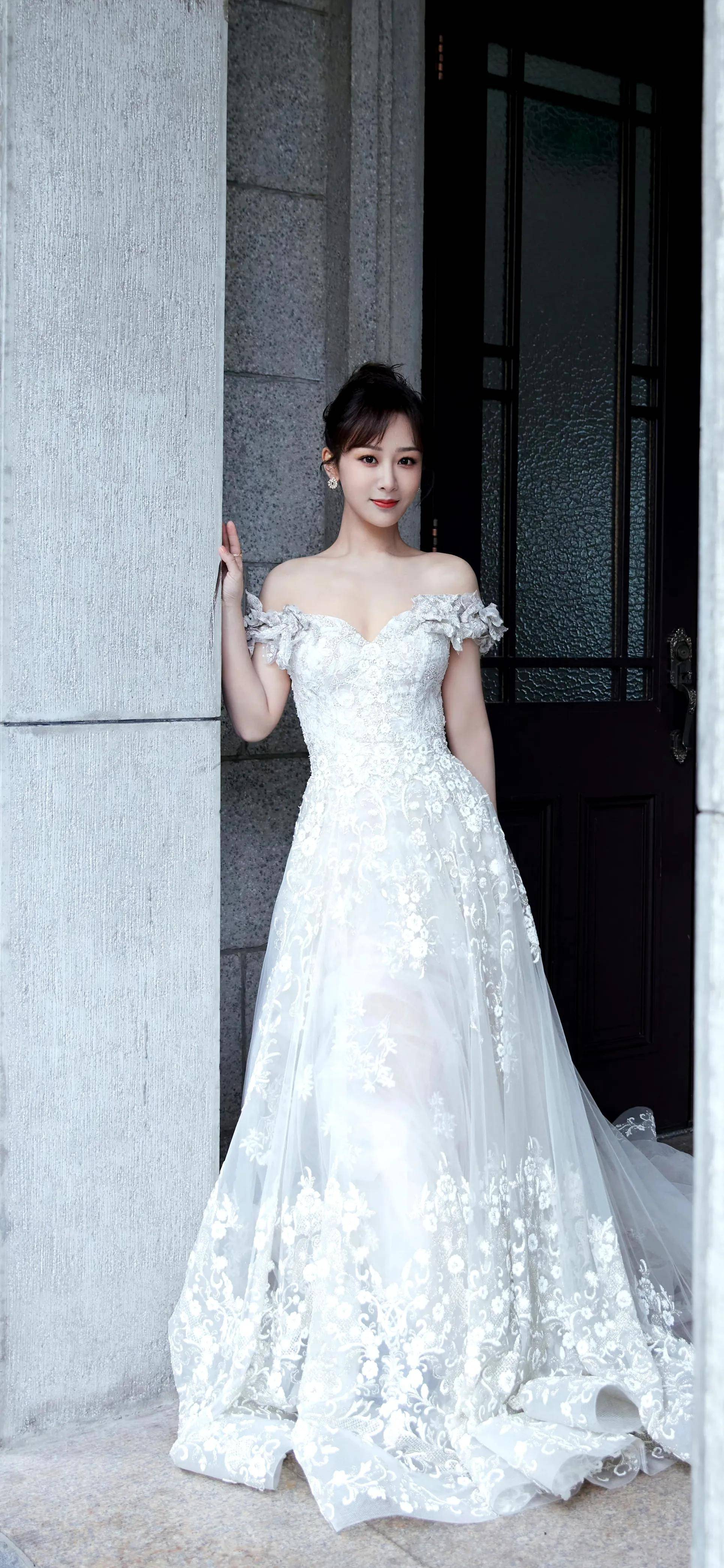 眼看着就长大了的小猴紫