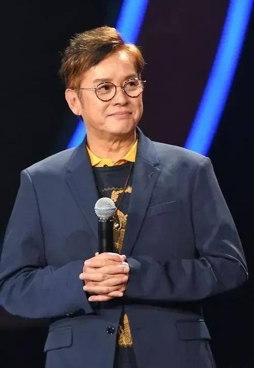 谭咏麟:80年代香港歌坛领头人 ,被誉为歌坛校长_专辑_粤语_音乐