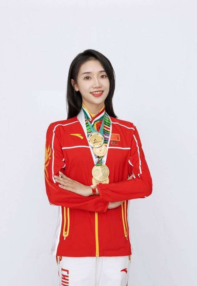 瑞士名爵表携手艺术体操冠军舒思瑶,诠释品牌花韵系列内核_美学_女神