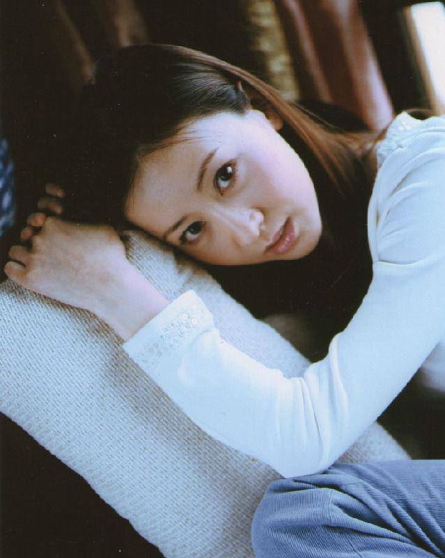 汤加丽:凭人体写真大火,却遭父亲反目,与丈夫分手,46岁仍单身_沈东