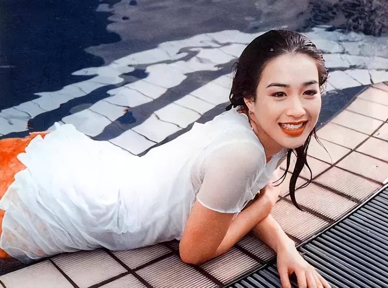 曝52岁钟丽缇已分手,张伦硕在家做不雅事被抓现行,钟丽缇回应了_网友