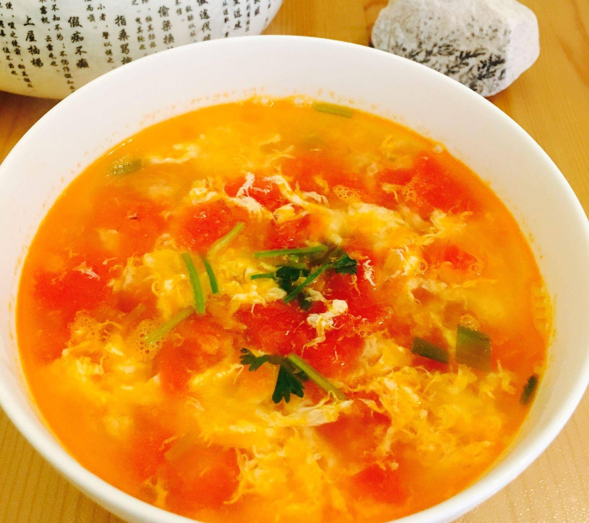 喝过西红柿海米蛋花汤吗?想喝的朋友们学着做起来吧!_香菜_清水_备用