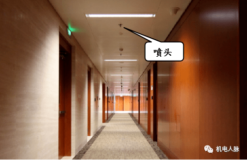 1)喷头应居中布置(与装饰吊顶排版配合),与灯,烟感等成行成线.