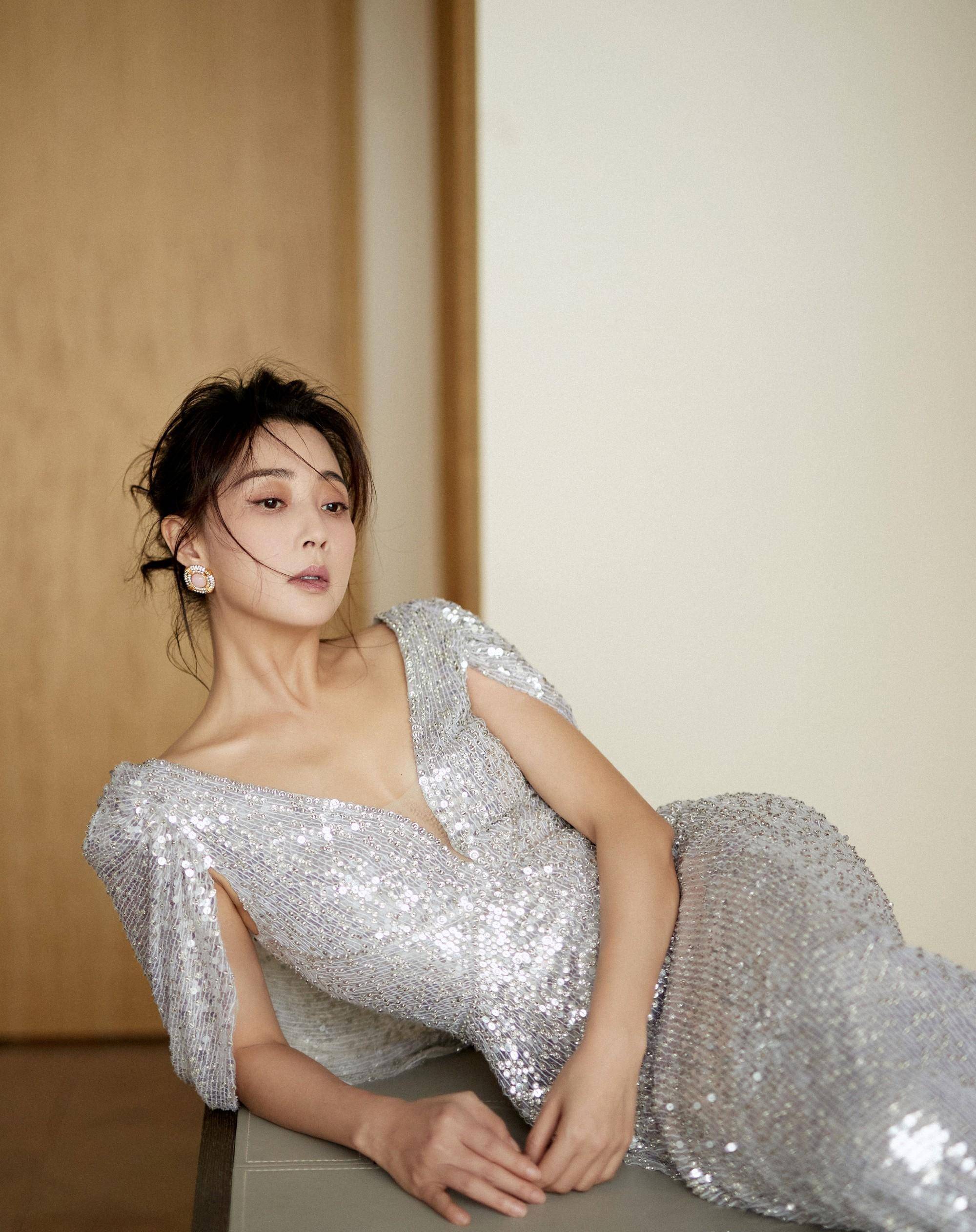 在很多人印象当中,殷桃不止有一部代表作品,每一部作品当中她扮演的